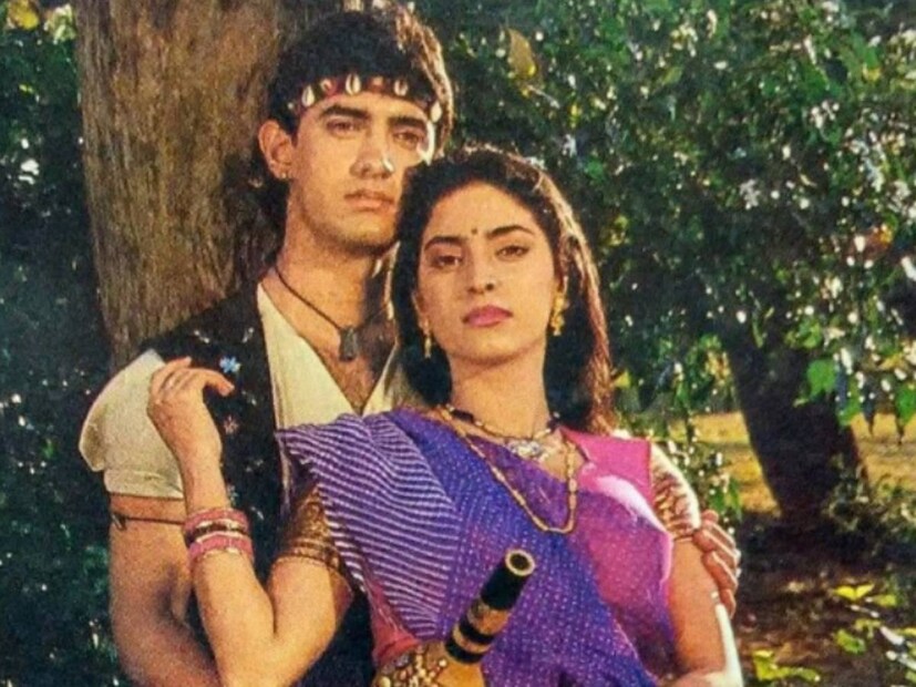 সে বহু বছর আগের কথা। 'তুম মেরে হো' ছবির শ্যুট করছিলেন আমির এবং জুহি। সেটে নায়িকার সঙ্গে খুনসুটি করে তাঁর হাতে একটি সাপ ধরিয়ে দেন আমির। তার পর ধীরে ধীরে এগিয়ে আসেন অভিনেত্রীর দিকে।