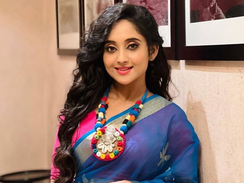 কেরিয়ারের অভিমুখ পরিবর্তনের সঙ্গেই সৌমিতৃষার মধ্যেও কিছু বদল এসেছে। আগের তুলনায় খানিক ওজন বেড়েছে অভিনেত্রীর।