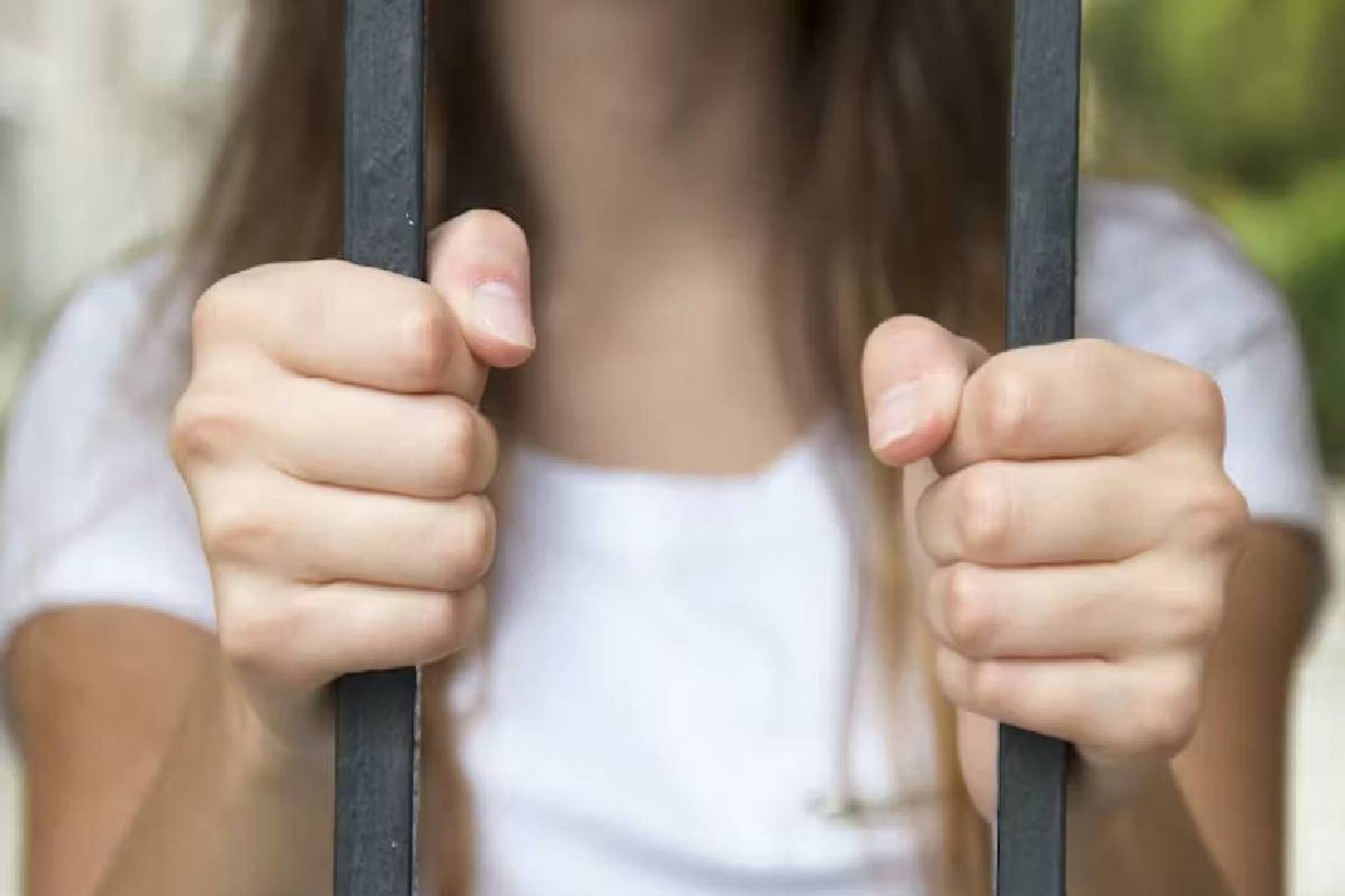 ‘বউ বদলের পার্টি’তে দেদার মৌজ! বিরাট পর্দাফাঁস পুলিশের, যা হচ্ছিল সেখানে..