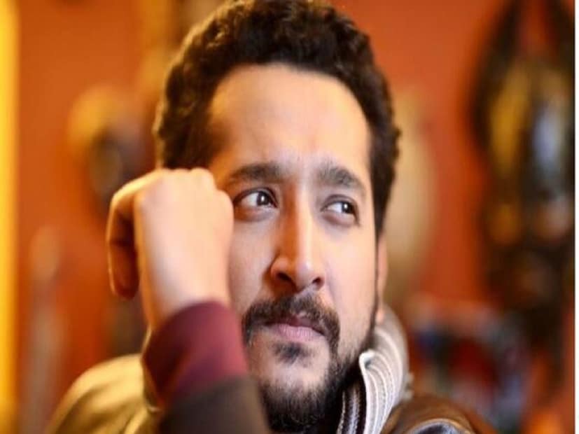 *তবে খুব এলাহি নয়, পরম-পিয়ার বিয়ের আয়োজন। খুবই কম সংখ্যা নিমন্ত্রিতদের। মূলত পরিবার এবং একান্ত ঘনিষ্ঠ কিছু বন্ধুর উপস্থিতিতে বিয়ে সারবেন চর্চিত এই জুটি। টলিউ়ডের বিশেষ কাউকেই সে ভাবে নাকি ডাকেননি তাঁরা, এমনকই বিয়ের আনুষ্ঠানিক ঘোষণাও নাকি করবেন বিয়ের পরেই।