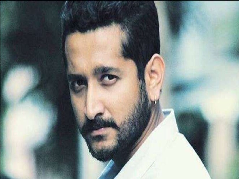 *পিয়া সঙ্গীত পরিচালক অনুপম রায়ের প্রাক্তন স্ত্রী। তাঁদের বিয়ে ভেঙে যায় ২০২১ সালে। বিয়ে ভাঙার পর দু’জনেই যৌথ ভাবে সমাজমাধ্যমে তার ঘোষণা করেছিলেন। কিন্তু সে সময়ই খবর রটেছিল, পরমব্রতের সঙ্গে পিয়া প্রেম করছেন বলেই নাকি অনুপমের সঙ্গে বিবাহবিচ্ছেদের সিদ্ধান্ত নেন পিয়া। যদিও সে কথা সে সময় পরমব্রত নাকচ করে দিয়েছিলেন। ছবিঃ সোশ্যাল মিডিয়া। 