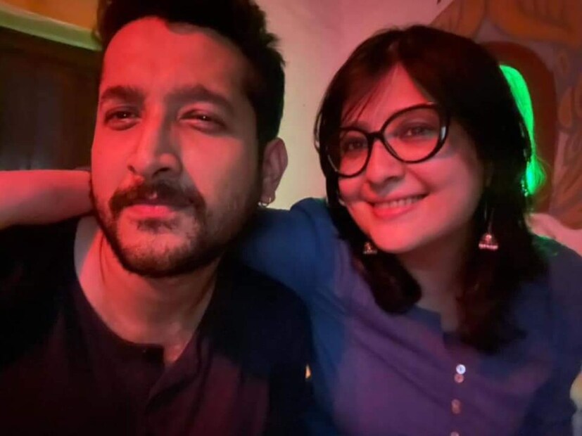 শুধুমাত্র পরমব্রত ও পিয়ার পরিবারের ঘনিষ্ঠ আত্মীয়রা বিয়েতে উপস্থিত ছিলেন। পাশাপাশি ছিলেন অরিত্র সেনও। ছবিঃ সোশ্যাল মিডিয়া। 