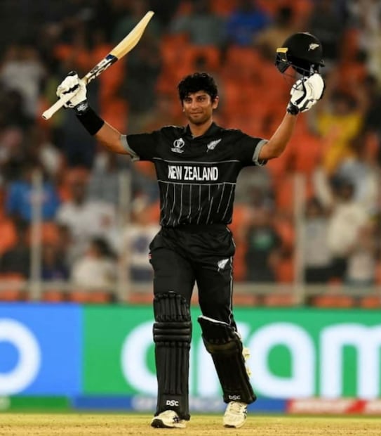 রাচিন রবীন্দ্র: নিউজিল্যান্ডের অলরাউন্ডার রাচিন রবীন্দ্র সদ্য সমাপ্ত বিশ্বকাপে দুরন্ত পারফরম্যান্স করেছেন। প্রতিযোগিতার সর্বোচ্চ স্কোরারের দৌড়েও ছিলেন রাচিন রবীন্দ্র। অলরাউন্ড দক্ষতার জন্য কেকেআরের জন্য ভাল সংযোজন হতে পারেম কিউই তারকা।