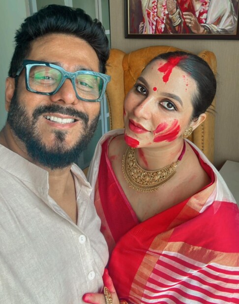 গত জুন মাসে দ্বিতীয়বার অন্তঃসত্ত্বা হওয়ার খবর দিয়েছিলেন শুভশ্রী এবং রাজ। অপেক্ষা ছিলই, আজ থেকে ইউভান বড় দাদা। 
