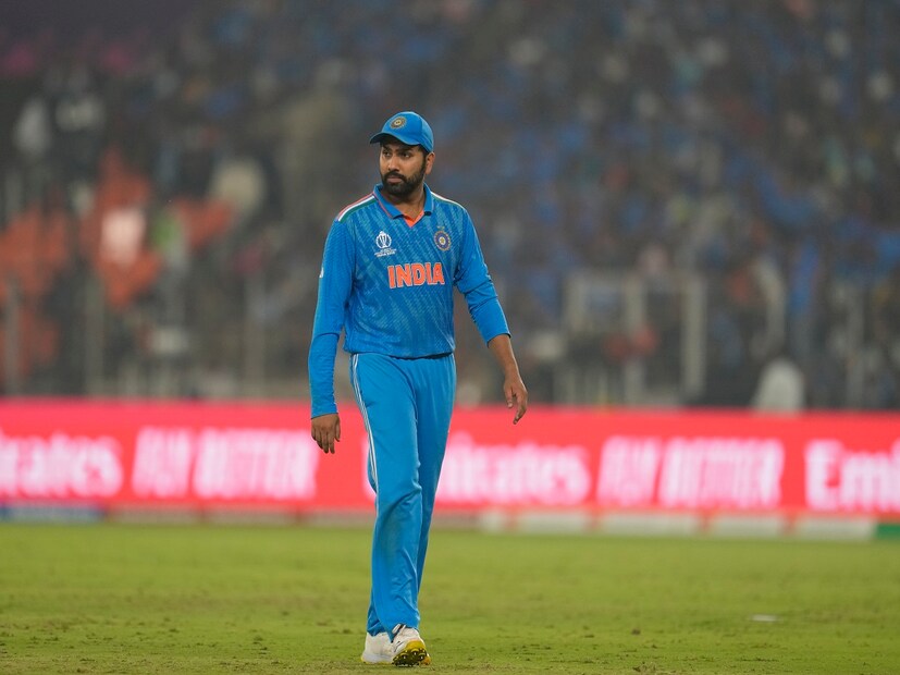 রোহিত শর্মা: চলতি বছরে ক্রিকেটকে বিদায় জানাতে পারেন বর্তমানে টিম ইন্ডিয়ার অধিনায়ক রোহিত শর্মা। ২০২৩ সালের আইসিসি বিশ্বকাপে হারের পর থেকে রোহিত শর্মাকে নিয়ে আলোচনা চলছে যে তিনি ক্রিকেট ছেড়ে দিতে পারেন। বয়সও ৩৭ হয়ে গিয়েছে হিটম্যানের। 