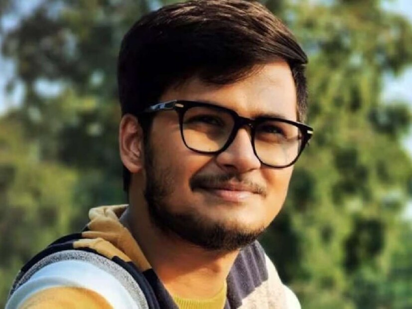 বিয়ের সকালে নিমন্ত্রিত ছিলেন ঋতব্রত মুখোপাধ্যায়। নিউজ18 বাংলার সঙ্গে কথা বলার সময়ে বিয়ের অন্দরমহলের কথা জানালেন তরুণ অভিনেতা। জানা গেল, ঋতব্রত ছাড়া অনুষা বিশ্বনাথন নিমন্ত্রিত ছিলেন বিয়ের সকালে। এছাড়া ইন্ডাস্ট্রির আর কেউ ছিলেন না অতিথি তালিকায়।