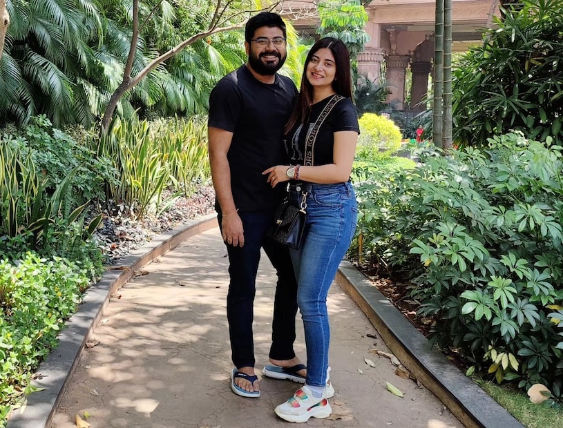 *সন্দীপ্তা ছবি শেয়ার করার পরেই শুভেচ্ছা জানিয়েছেন সকলেই। বিয়েতে কী প্ল্যান রয়েছে তাঁদের সহকর্মীদের তাও অনেকেই লিখেছেন কমেন্ট সেকশনে। 