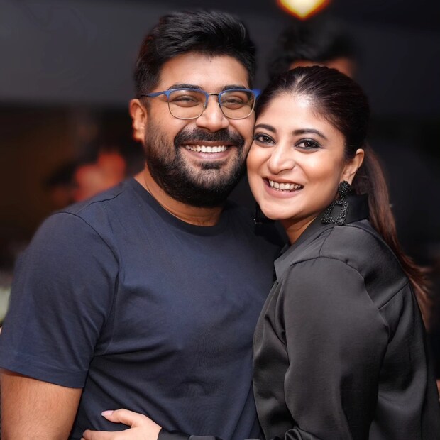 *সন্দীপ্তা এবং সৌম্য, দুজনেই ব্যস্ত। কাজের ফাঁকে সময় বের করেই চলছে কেনাকাটা। অভিনেত্রী জানিয়েছেন, লিস্ট বানিয়ে শপিং করছেন। তাও শেষ হচ্ছে না।
