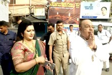 ভাইফোঁটা নিতে মমতা বন্দ্যোপাধ্যায়ের বাড়িতে উপস্থিত হলেন শোভন, সঙ্গে বৈশাখী