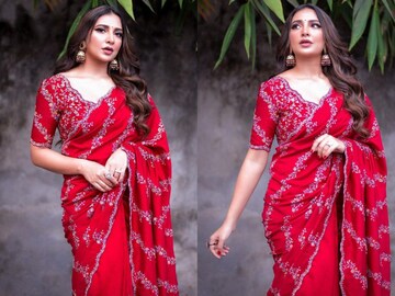 ২য় বার মা হওয়ার আগেই শুভশ্রী দিলেন বিরাট সুখবর! অভিনেত্রীর পোস্ট ঘিরে রহস্য