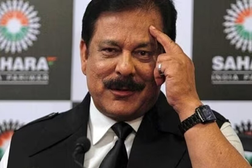 তিহার জেলের জ্যুডিশিয়াল কাস্টডিতে পাঠানো হয় তাঁকে। তবে ২০১৭ সালে প্যারোলে মুক্তি পান সুব্রত রায়। ২০০৮ সালে প্রথম বারের জন্য একটি নিয়ন্ত্রক বাধার সম্মুখীন হয়েছিল সাহারা গ্রুপ। ওই একই বছরে সাহারা ফিনান্সিয়াল কর্পোরেশনকে একটি নির্দেশিকা পাঠায় রিজার্ভ ব্যাঙ্ক অফ ইন্ডিয়া (আরবিআই)। তাতে বলা হয় যে, নতুন করে ডিপোজিট নেওয়া যাবে না।