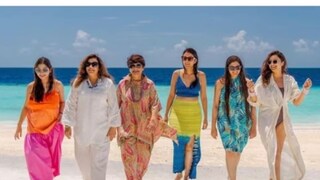 রাঘব নয়, মলদ্বীপে কাদের সঙ্গে পরিণীতি? বিচ ওয়্যারে ভাইরাল নববধূর ছবি! রাঘব নয়, মলদ্বীপে কাদের সঙ্গে পরিণীতি? বিচ ওয়্যারে ভাইরাল নববধূর ছবি!