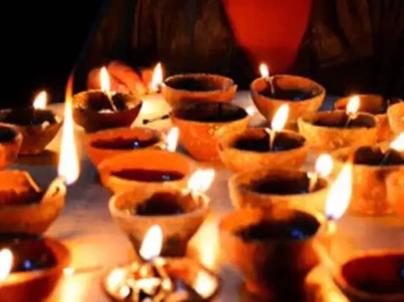 প্রদোষকাল থাকবে বিকেল ৫.০৯ থেকে সন্ধ্যা ৭.৪২ মিনিট পর্যন্ত। বৃষভকালের স্থায়িত্ব বিকেল ৫.২৭ থেকে ৭.২৭ পর্যন্ত। 
