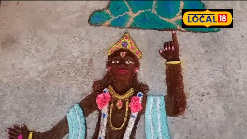 গোবর্ধন পুজোর দিনে বাড়ির উত্তরপূ্র্ব দিকে প্রদীপ জ্বালুন৷ মনে করা হয় এর ফলে সংসারে সুখ, শান্তি ও সমৃদ্ধি বজায় থাকে৷