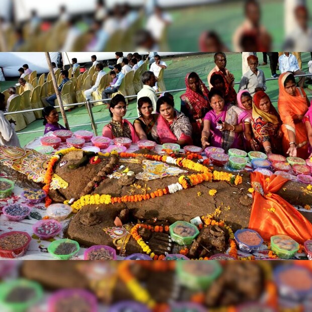 মনে করা হয় এই তিথিতে অশ্বত্থগাছের কাছে প্রদীপ প্রজ্বলন করা হলে জীবন থেকে বাধাবিঘ্ন দূর হয়৷