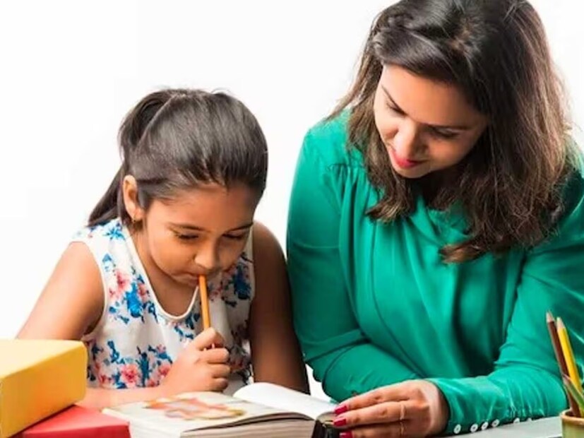 বাচ্চাদের কাছে সবচেয়ে প্রিয় মানুষ হয় তাদের বাবা-মা। বাবা-মায়ের থেকে সবসময় সমর্থন চান তারা। তাই, বাবা-মায়েদের এই বিষয়ে নজর দেওয়া উচিত।