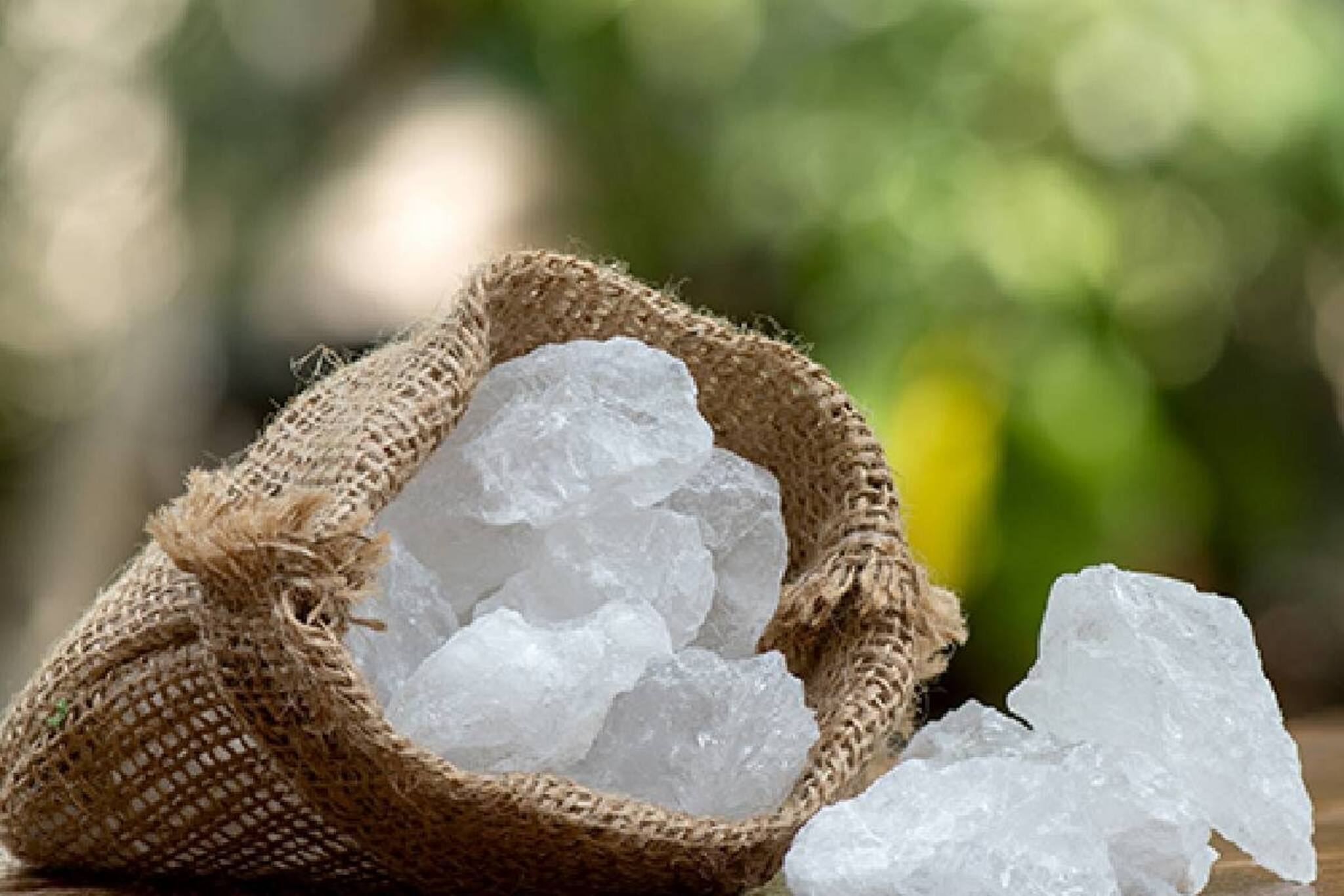 রান্নাঘরে রাখুন এক টুকরো ফিটকারি, জীবন পাল্টে দেবে এই যৌগলবণ, উপকারিতা চমকে দেবে