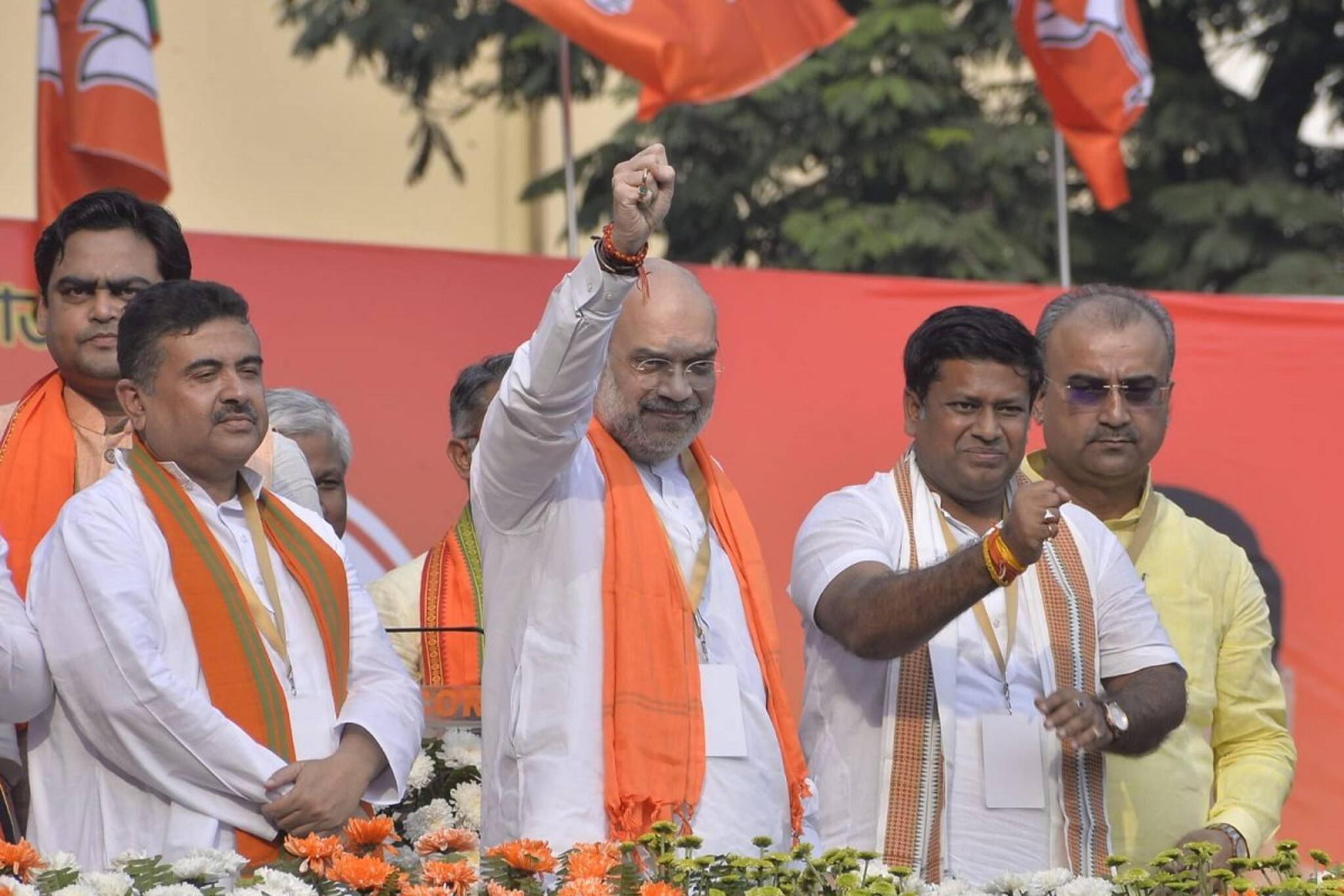 'শুভেন্দুকে বের করেছেন..' বিরোধী দলনেতাকে সামনে রেখে মমতাকে চ্যালেঞ্জ অমিত শাহের