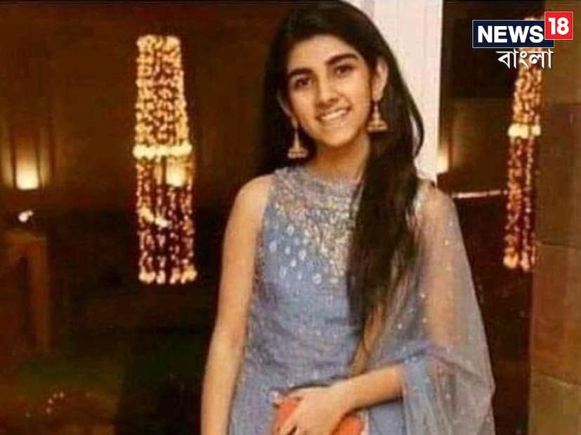 এছাড়াও তিনি আরও জানিয়েছেন ‘‘বাবারও বন্ধু আসত, এখন মেয়েরও বন্ধু আসে৷’’ Photo Courtesy- Instagram 
