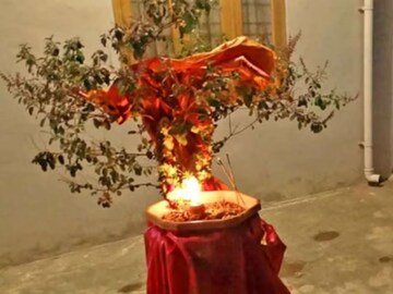 রাত পোহালেই এই বিশেষ একাদশী, দেবী তুলসীর আরাধনায় উপচে যাবে দাম্পত্য সুখ রাত পোহালেই এই বিশেষ একাদশী, দেবী তুলসীর আরাধনায় উপচে যাবে দাম্পত্য সুখ