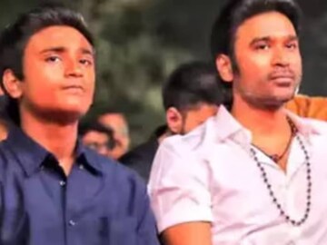 ছেলে যাত্রার সঙ্গে ধনুষ