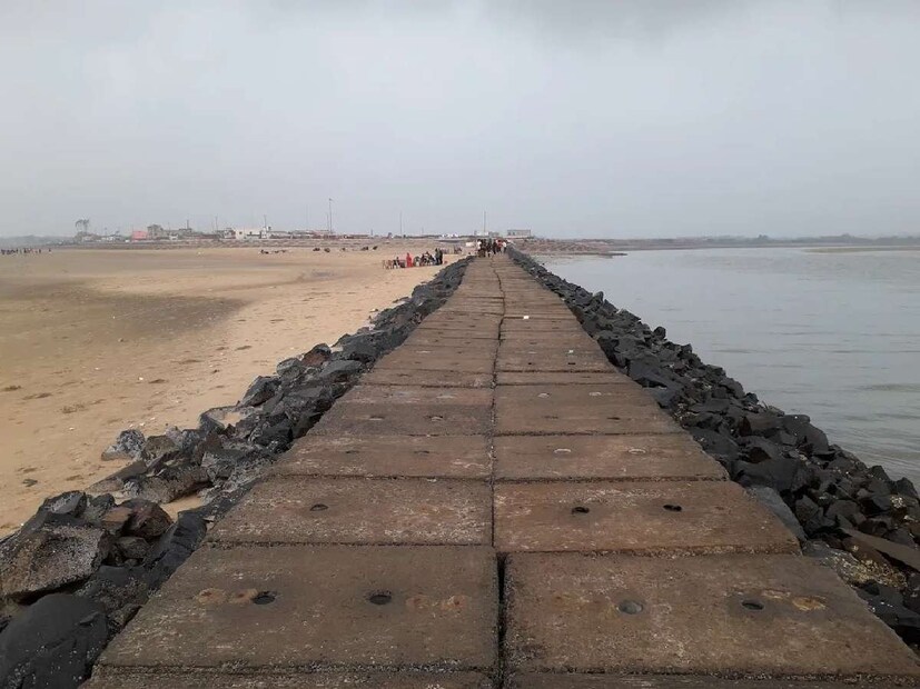 এদিন অর্থাৎ ২৩ নভেম্বর বৃহস্পতিবার দিঘার সর্বোচ্চ তাপমাত্রা ২৯ ডিগ্রি সেলসিয়াস এবং সর্বনিম্ন তাপমাত্রা ১৭ ডিগ্রি সেলসিয়াস। যা স্বাভাবিকের থেকে ১ ডিগ্রি কম। দিঘা সংলগ্ন এলাকায় বাতাসে আর্দ্রতার পরিমাণ ৭৯ শতাংশ। (তথ্য- সৈকত শী, ছবি- প্রতীকী)