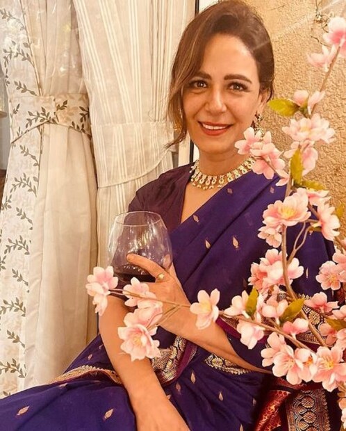 'জাস্সি জইসি কোই নেহি' সিরিয়াল শেষ হওয়ার পর এই অভিনেত্রীকে 'রাধা কি বেটিয়া...', 'কেয়া হুয়া তেরা ভাদা' এবং 'পেয়ার কো হো জানে দো'-এর মতো সিরিয়ালে দেখা গিয়েছে। তবে, ২০১৬ সাল থেকে মোনা সিং টিভি থেকে দূরে ছিলেন।