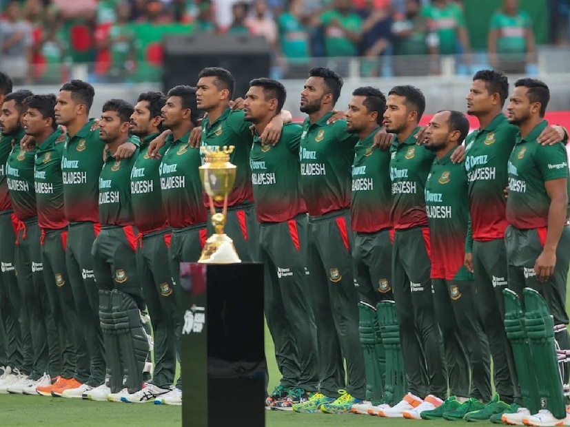 ভারত ও বাংলাদেশ, দুই দেশের জাতীয় সঙ্গীতের রচয়িতা বিশ্বকবি রবীন্দ্রনাথ ঠাকুর। ভারতের জন-গণ-মন। বাংলাদেশের 'আমার সোনার বাংলা'।