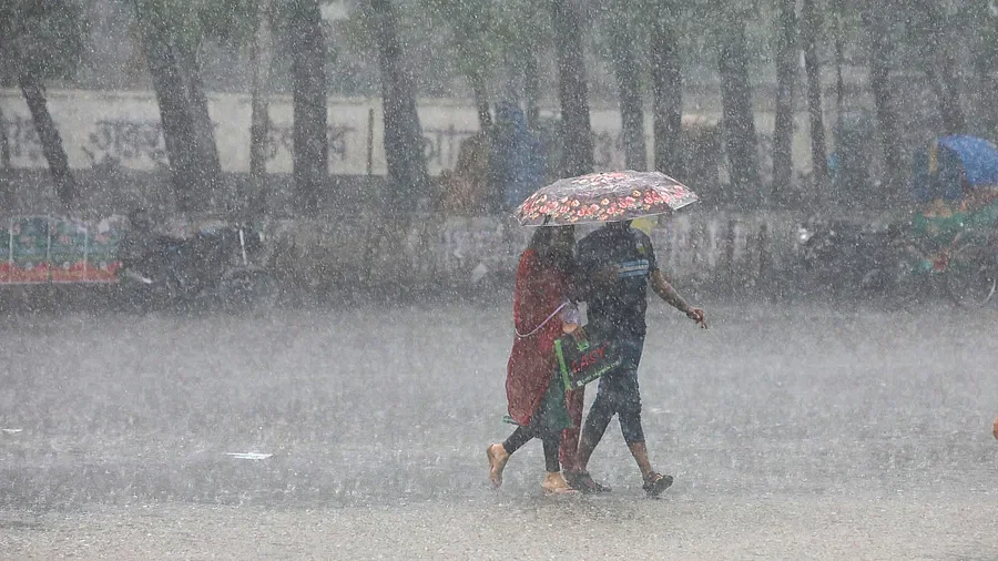 আইএমডি অনুসারে, পশ্চিম-মধ্য বঙ্গোপসাগরের নিম্নচাপটি উত্তর থেকে উত্তর-পশ্চিমে সরে গিয়েছে এবং ১৬ নভেম্বর সকালে পশ্চিম মধ্য বঙ্গোপসাগরে গভীর নিম্নচাপে পরিণত হতে পারে। এর পরে, এটি উত্তর থেকে উত্তর-পূর্ব দিকে ঘুরবে এবং ১৭ নভেম্বর সকালে ওড়িশা উপকূলে উত্তর-পশ্চিম বঙ্গোপসাগরে পৌঁছাবে। (প্রতীকী ছবি)