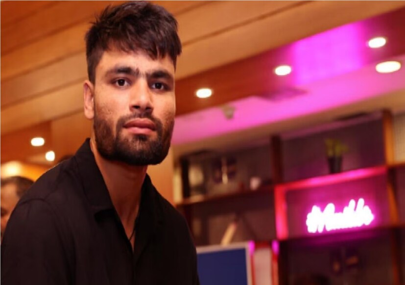 আইপিএল ফ্রাঞ্চাইজি কলকাতা নাইট রাইডার্স থেকে রিঙ্কু কত বেতন পান তা নিয়ে সবসময়েই প্রশ্ন ঘোরে ফ্যানদের মধ্যে, সেই বেতন জানলে নিশ্চিতভাবে চমকে যাবেন৷