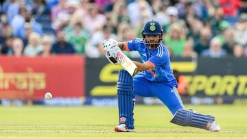 বাড়ার বদলে কমেছে বেতন, ৫৫ লক্ষতে খেলেছেন IPL,কম রান করা ক্রিকেটারের আয় ১৪ কোটি