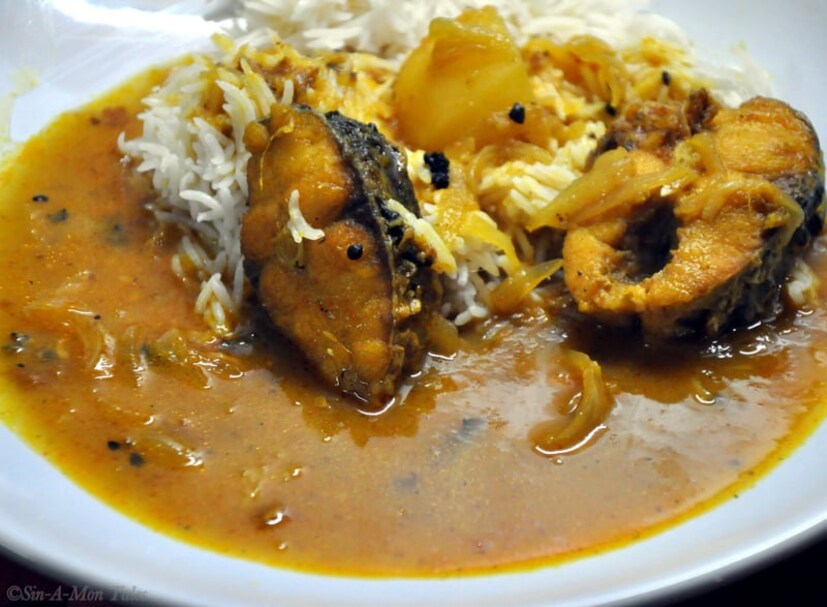 যাঁরা হাড়ের ব্যথায় ভোগেন, তাঁরা রোজ এই মাছ খেলে সমস্যা কমতে পারে। এর কিছু উপাদান হাড়ের সংযোগস্থল নমনীয় করে তোলে। ফলে ব্যথা কমে। রুই মাছের প্রোটিন জয়েন্ট টিস্যু ভাল রাখতে সাহায্য করে। ১০০ গ্রাম রুই মাছে ১৯ গ্রাম প্রোটিন থাকে। এটি খেলে গাঁটের ব্যথা থেকে মুক্তি মিলতে পারে। 