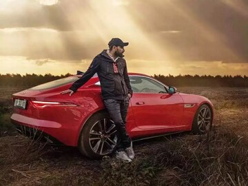 এই গাড়ি ভারতের কোনও ক্রিকেটারের কাছে নেই! একমাত্র শামির গ্যারাজে আছে