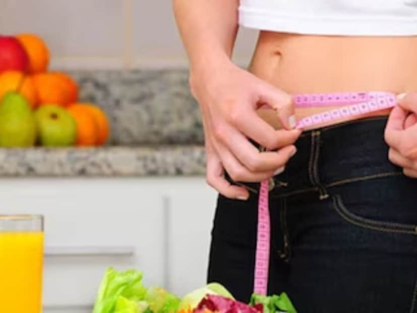 তবে বাড়তে থাকা ওজনের ফলে তিনি সবসময় বিষণ্ন থাকতেন। তাঁর বয়স ৩০ বছর। তিনি বলেন, &quot;আমার সমবয়সী সকলে মোটামুটি স্বাভাবিক জীবন যাপন করে কিন্তু আমি সকলের থেকে দূরে নিজেকে লুকিয়ে রাখতাম।&quot;