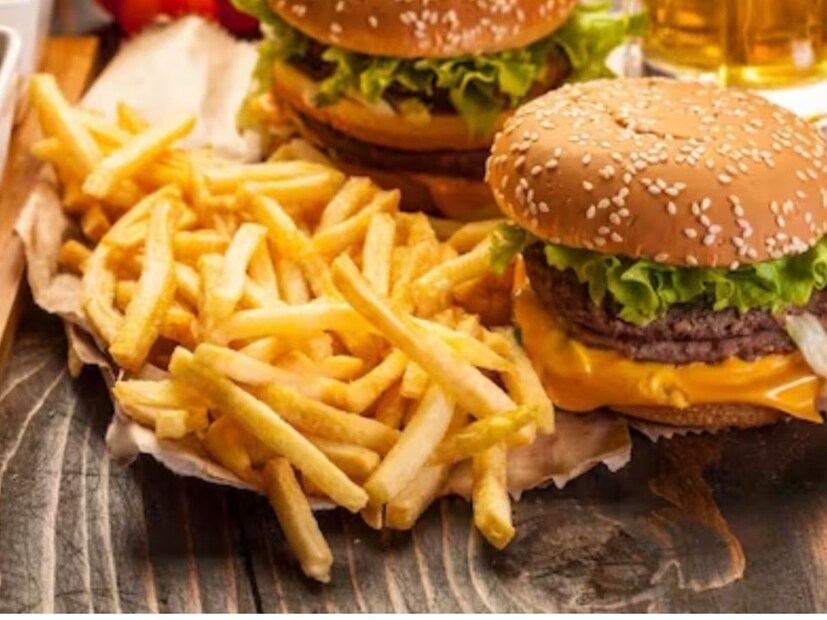 তিনি জানান, তিনি প্রতিদিন ৩০০০ ক্যালোরি গ্রহণ করতেন। তৈলাক্ত জিনিস, প্রক্রিয়াজাত খাবারই বেশি খেতেন। বার্গার, পিজ্জা, নাগেটস, ফ্রাই, চিনির চাও ছিল তাঁর নিত্য সঙ্গী। 