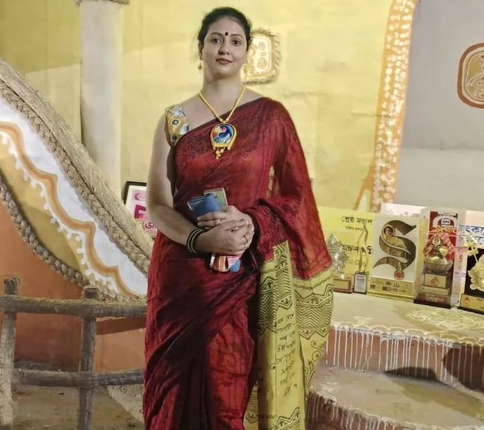 শামিকে আপাতত বিশ্রামে রেখেছে টিম ম্যানেজমেন্ট। তাঁর গোড়ালিতে চোট রয়েছে। অস্ট্রেলিয়ার বিরুদ্ধে টি২০ সিরিজে খেলছেন না। দক্ষিণ আফ্রিকা সফরে ওডিআই ও টি২০ সিরিজে তাঁকে দলে রাখেনি বোর্ড। 