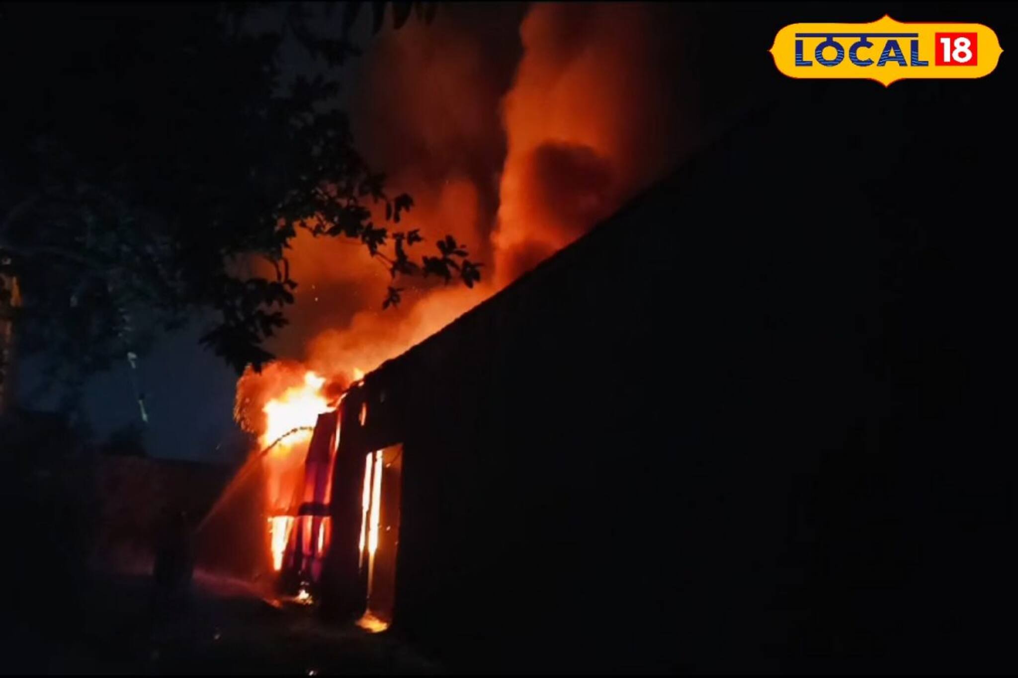 ডানকুনির তেল কারখানায় ভয়াবহ আগুন, দমকলের ৫টি ইঞ্জিনের প্রচেষ্টায় নিয়ন্ত্রণে