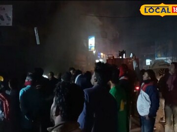 মার্কেট কমপ্লেক্সে আগুন
