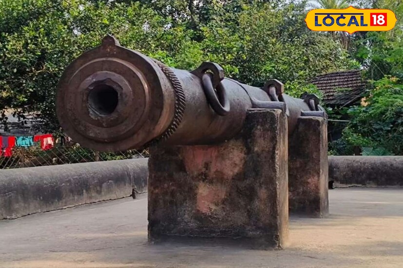 ঢাকার দারোগা শের মহম্মদ ও হরবল্লভ দাসের তত্ত্বাবধানে মিস্ত্রি জনার্দন কর্মকার এই কামানটি নির্মাণ করেন। এই কামানটি দাগার জন্য ১৭ কেজি বারুদ ব্যবহৃত হত।