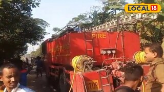 খড়ের গাদায় আগুন খড়ের গাদায় আগুন