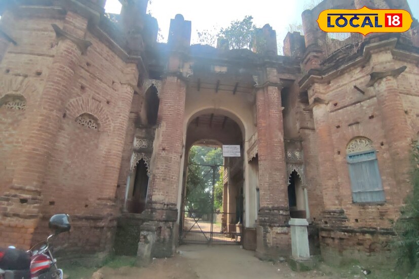 কাশীপুর পঞ্চকোটের এই রাজবাড়িকে রাজ্য পর্যটন দফতরের আওতায় নিয়ে এসে পর্যটকদের রাত্রিবাস করার প্রস্তাব রয়েছে। তবে সরকারের এই প্রস্তাবে এখনও পর্যন্ত শিলমোহর দেয়নি এই রাজ পরিবার।