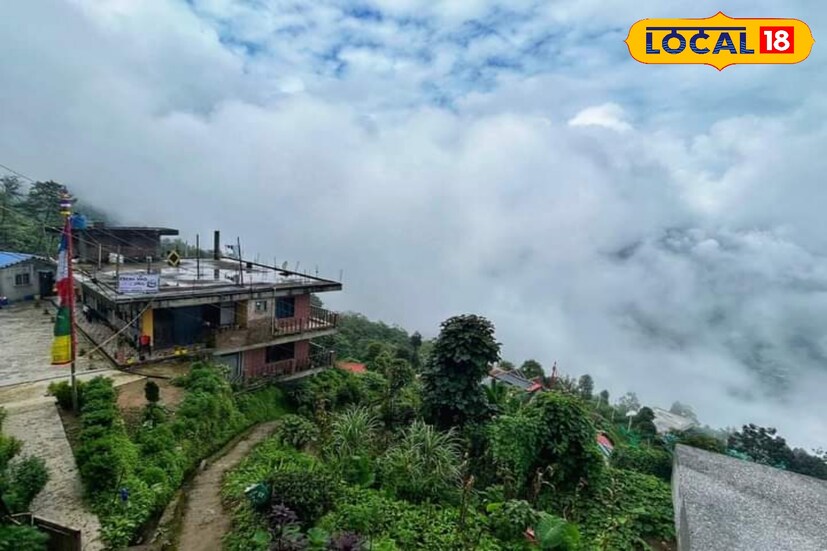 দার্জিলিং: দাওয়াইপানি। দার্জিলিং থেকে মেরেকেটে ২০ কিমি দূরত্ব। এই গ্রামের জলের নাকি ওষধি গুণ রয়েছে। আর সেই নামেই নাম দাওয়াইপানি।