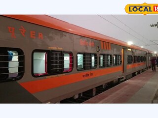 বর্ধমান স্টেশনে ট্রেন 