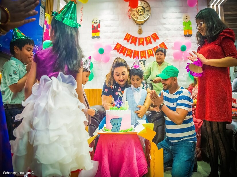 আর যদি তাঁকে জিজ্ঞাসা করা হয় যে তাঁর প্রাণ শক্তির আঁধার কে, তাহলে অবশ্যই উত্তর আসবে আদি! জোজোর ছেলে হল আদি৷