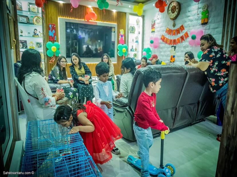 জোজোর নতুন ফ্ল্যাটে হল জন্মদিনের অনুষ্ঠান৷ (Photo-Facebook/Jojo Mukherjee)