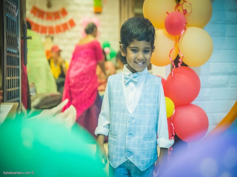 এছাড়াও ছিল জোজোর কয়েকজন বন্ধু ও তাঁদের ছেলেমেয়েরা৷ (Photo-Facebook/Jojo Mukherjee)