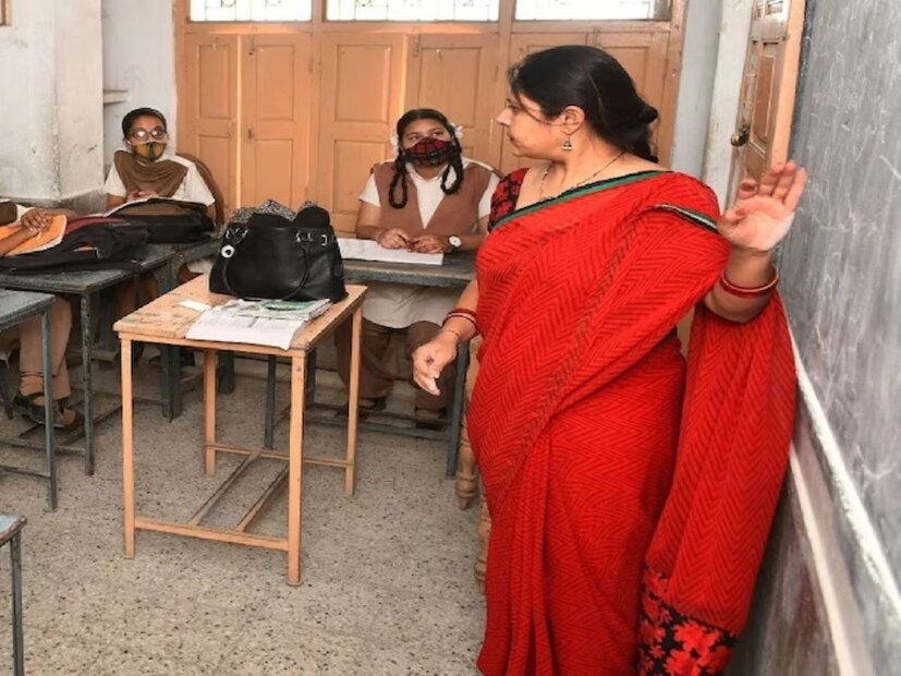 এগুলি সাধারণত অ্যাকাডেমিক ক্যালেন্ডারের উপর ভিত্তি করে নির্ধারিত হয় এবং সারা বছর ধরে বিভিন্ন নতুন ছুটি এই তালিকায় যুক্ত হতে থাকে।