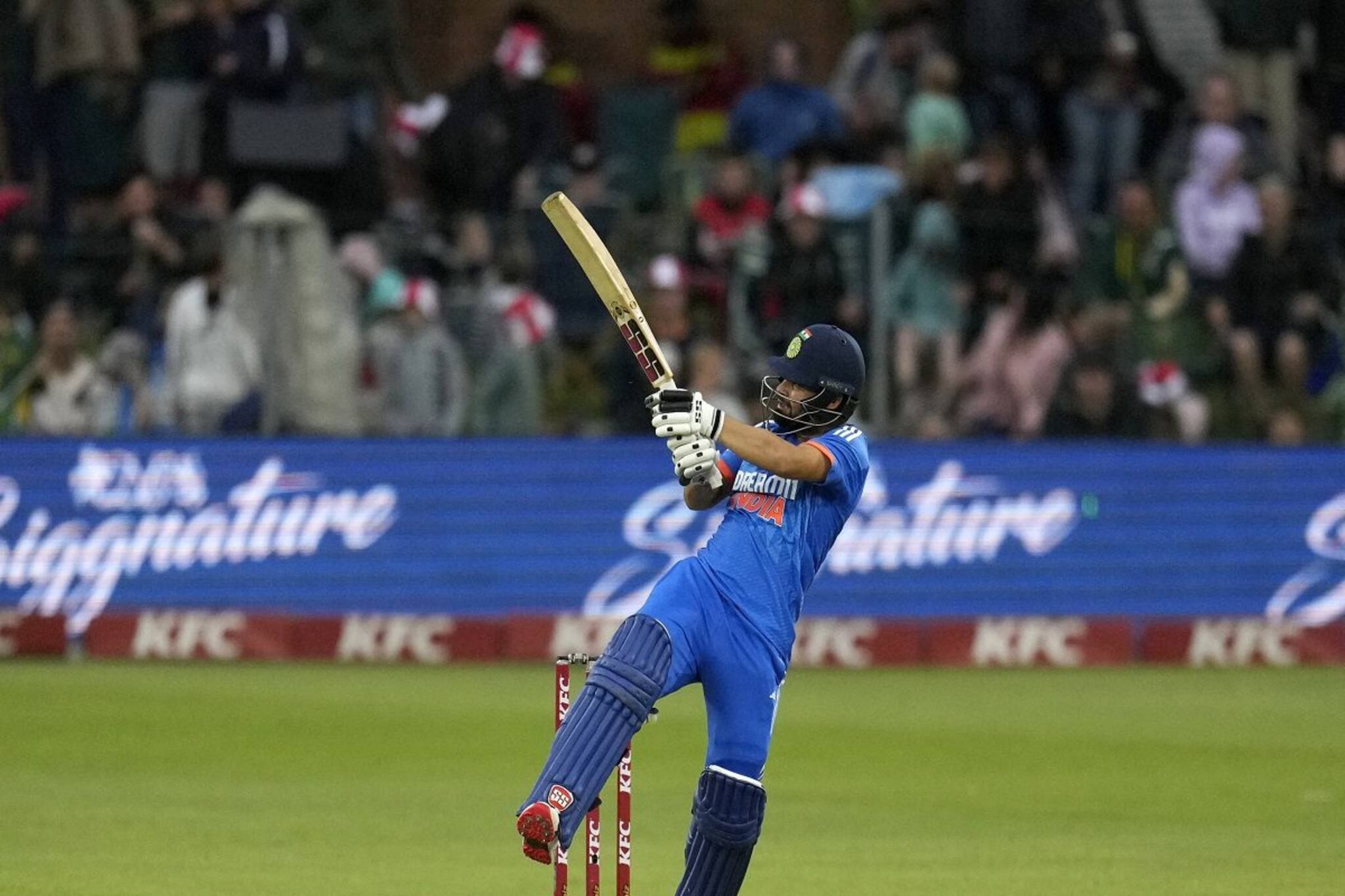 ফিনিশারের রোলেই নয়,ভরসার আরেক নাম এখন রিঙ্কু,নাইটের খুঁজে আনা সৈনিক এখন তলোয়ার