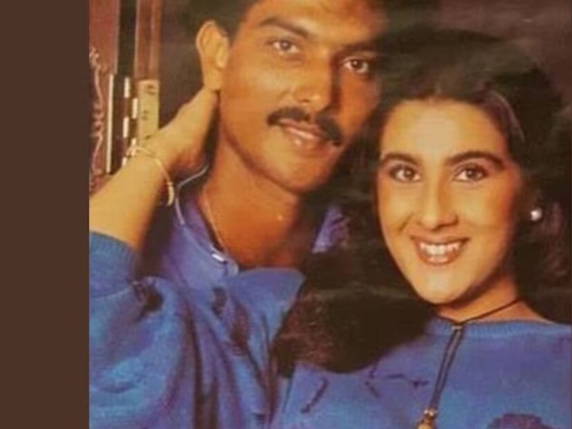 ক্রিকেট আর বলিউডের সম্পর্ক বহু পুরনো। হালফিলের বিরাট কোহলী-অনুষ্কা শর্মা থেকে শুরু করে শর্মিলা ঠাকুর-মনসুর আলি খান পতৌদি, ক্রিকেটারদের সঙ্গে বার বার প্রেমের সম্পর্কে জড়িয়েছেন বলিউড অভিনেত্রীরা। বহু সম্পর্ক আবার ভেঙেছেও। কিন্তু জানেন কি সারা আলি খানের মা অমৃতা সিংও এক জনপ্রিয় ক্রিকেটরের সঙ্গে সম্পর্কে জড়িয়েছিলেন। কেন ভেঙে গেল সেই সম্পর্ক? 