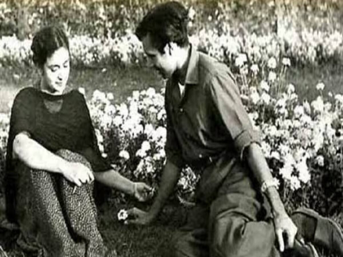 শর্তহীন প্রেমিক-প্রেমিকা...